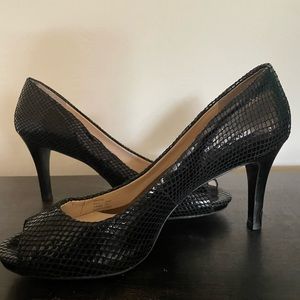 9 1/2 M Calvin Klein “Kyle” sparkle faux snake skin heels
